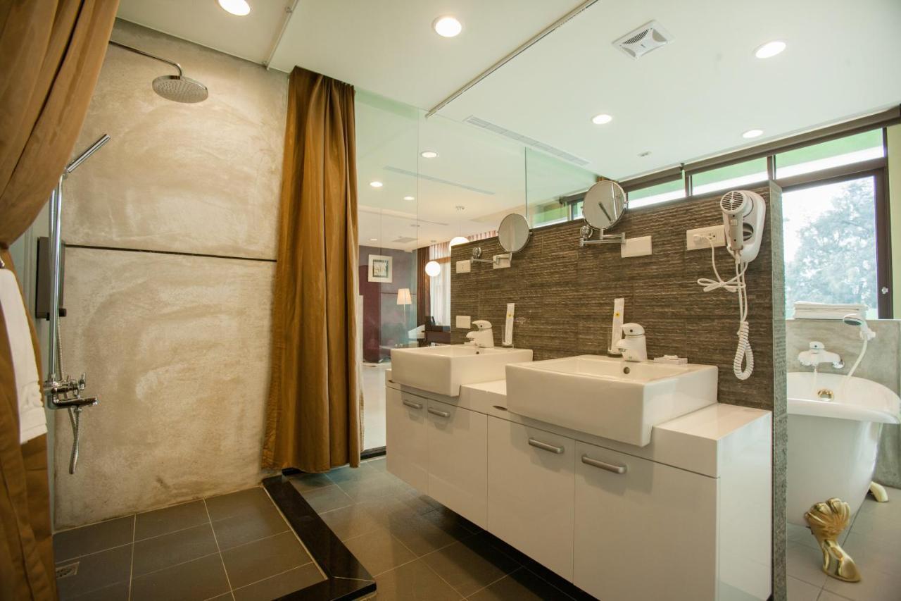 823 Tourist Hotel Jinhu Exterior photo