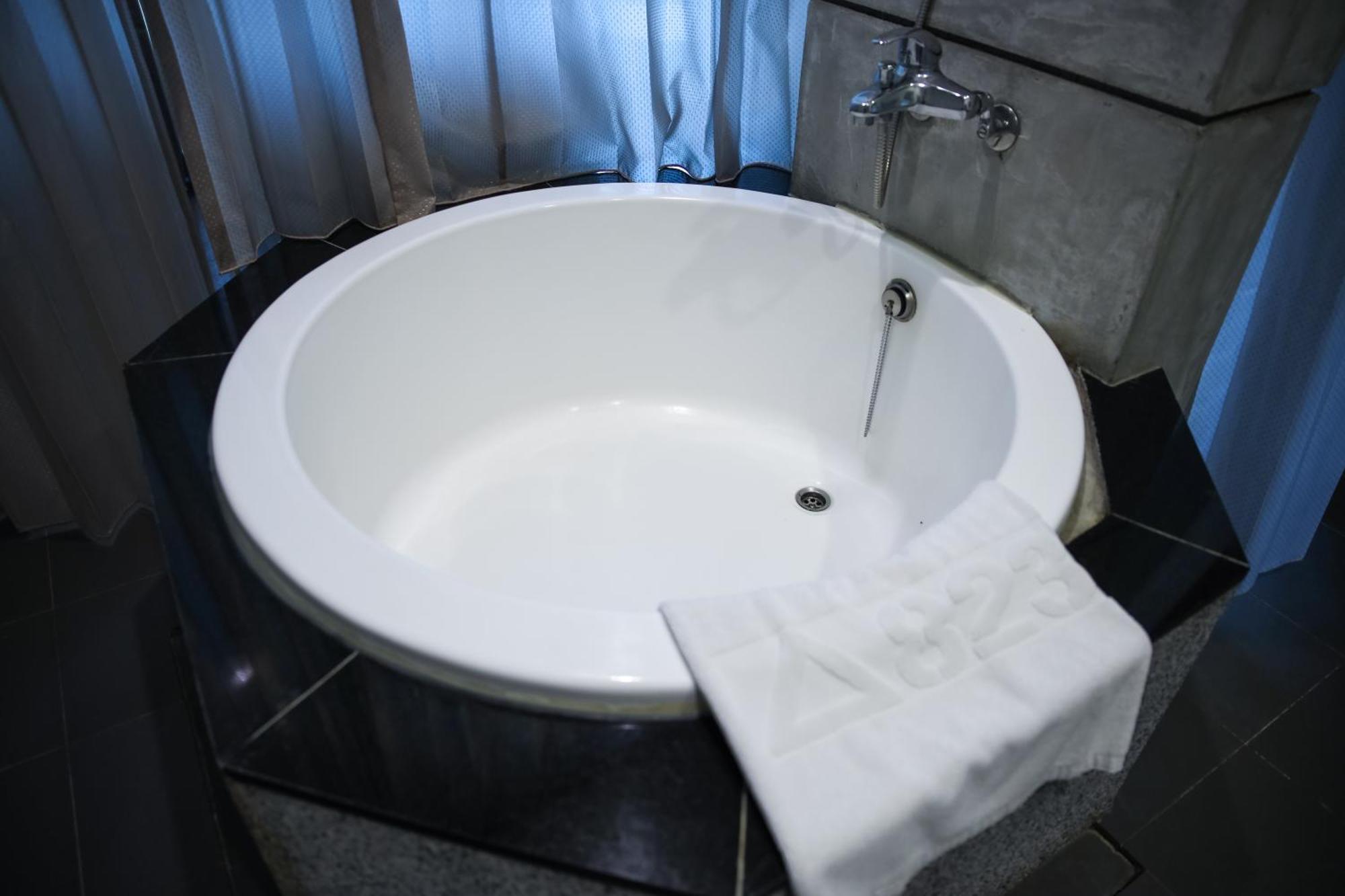 823 Tourist Hotel Jinhu Exterior photo